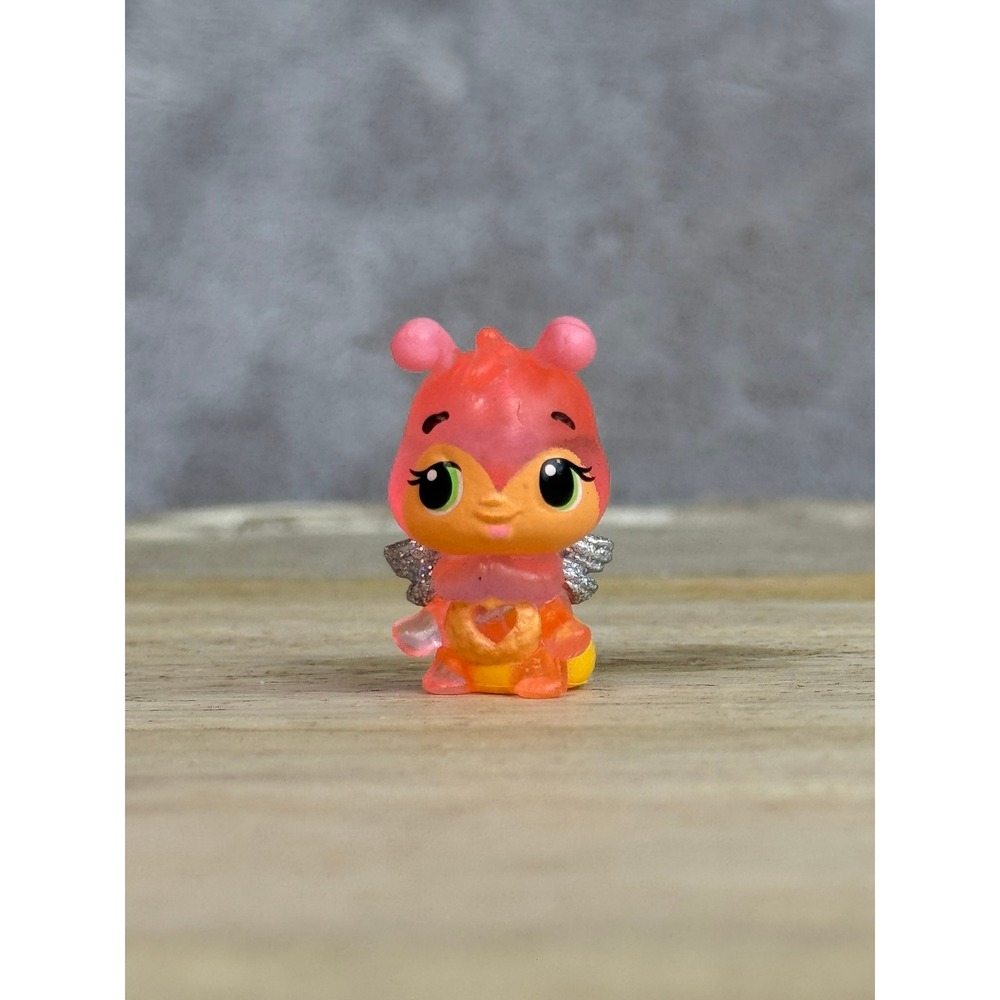 Hatchimals CollEGGtibles Butterfly Insect Pink Orange Yellow Wings‎ Toy Kids